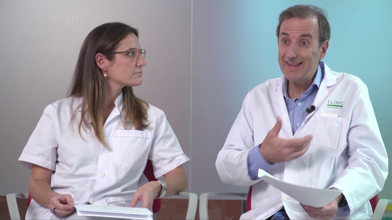 al estornudar me duele el pecho y el brazo izquierdo